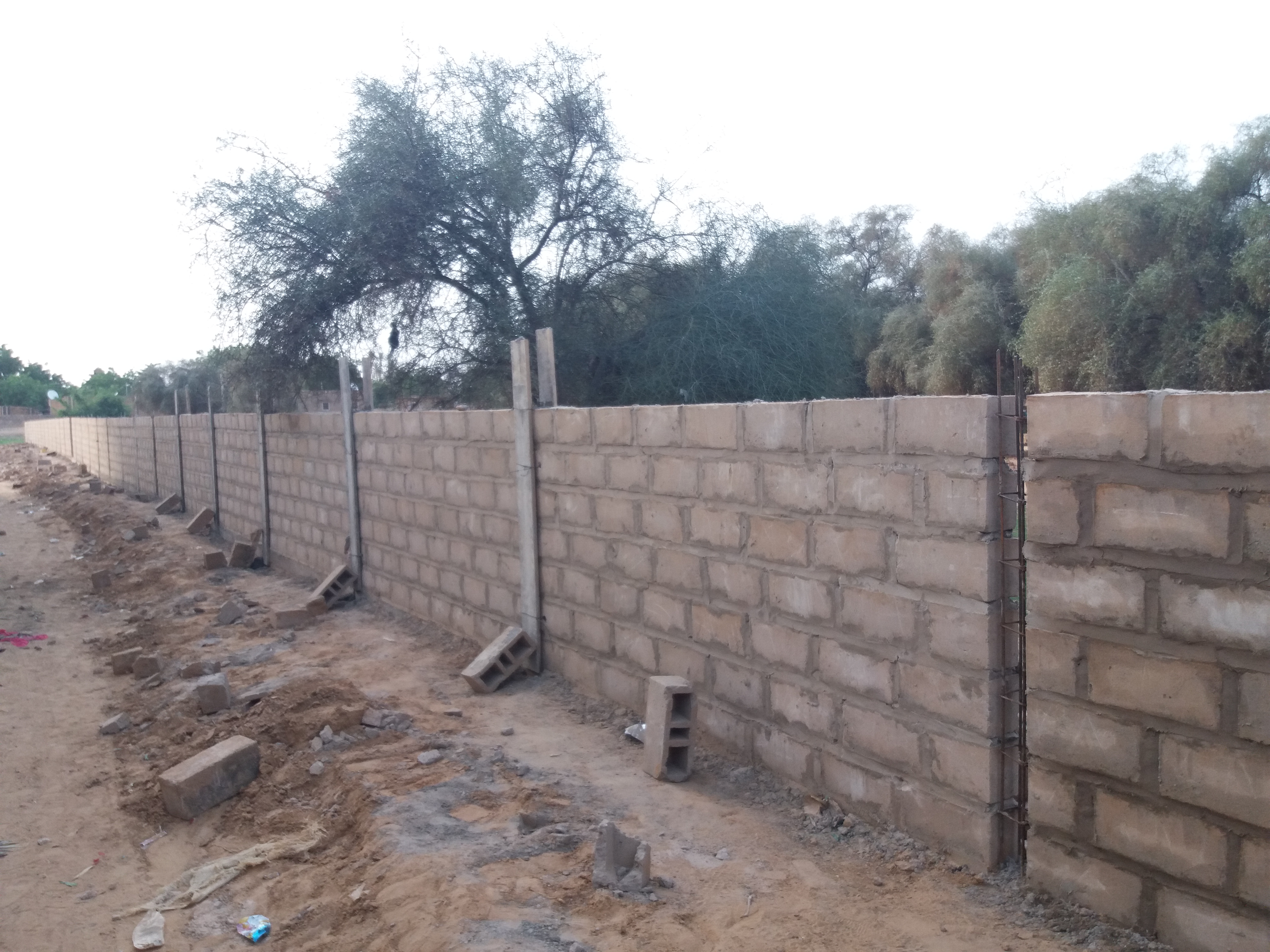 Démarrage du projet de reconstruction du cimetière de Nguidjilone (Photos)